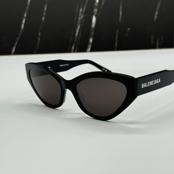 NEW BB0306S 001 BALENCIAGA BLACK CAT EYE WOMEN BALENCIAGA SUNGLASSES - Picture 6 of 11